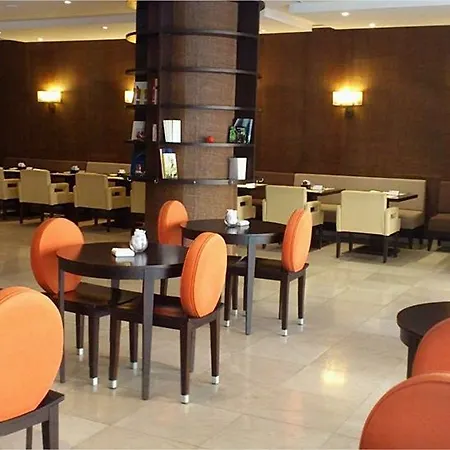 Nh Tenerife מלון